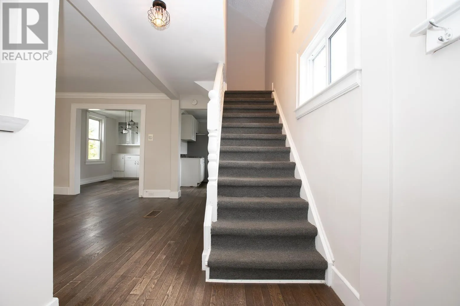 455 Charles ST