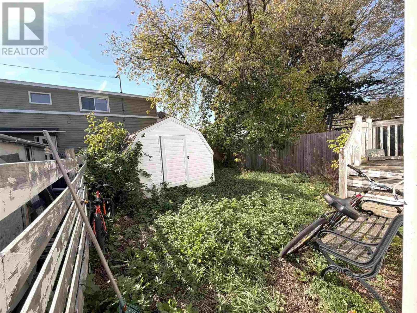24 Pardee AVE