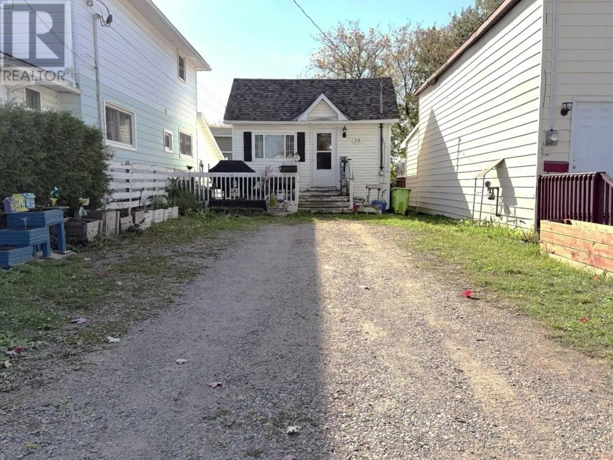 24 Pardee AVE