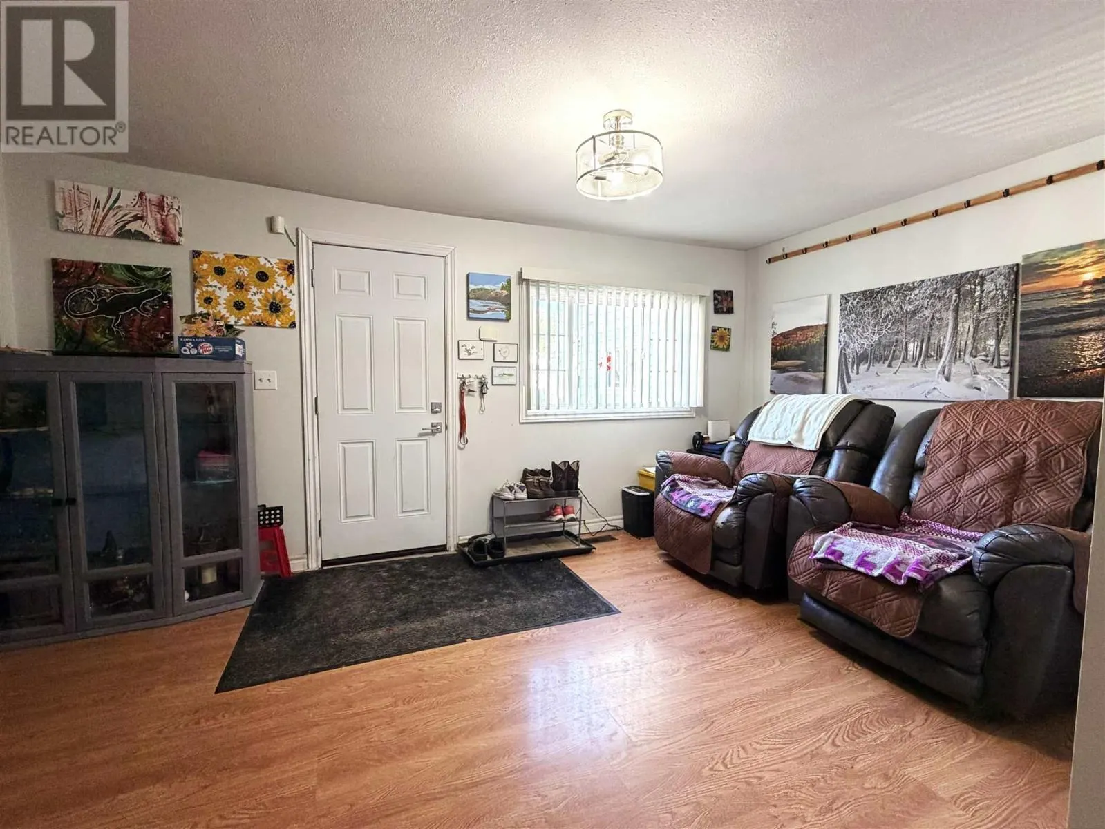 24 Pardee AVE