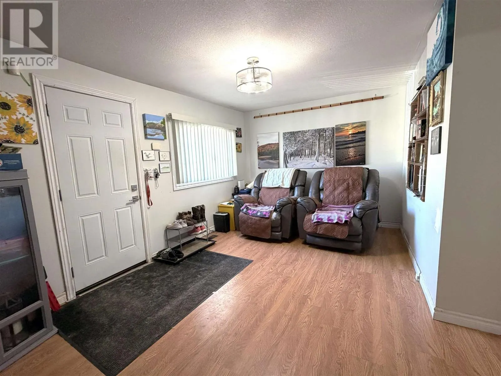24 Pardee AVE