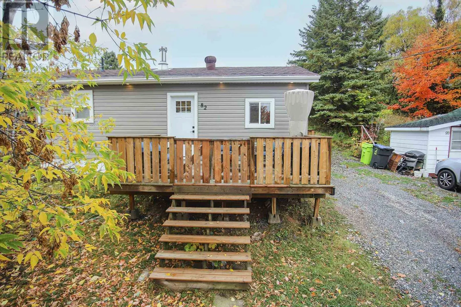 82 Elliott RD