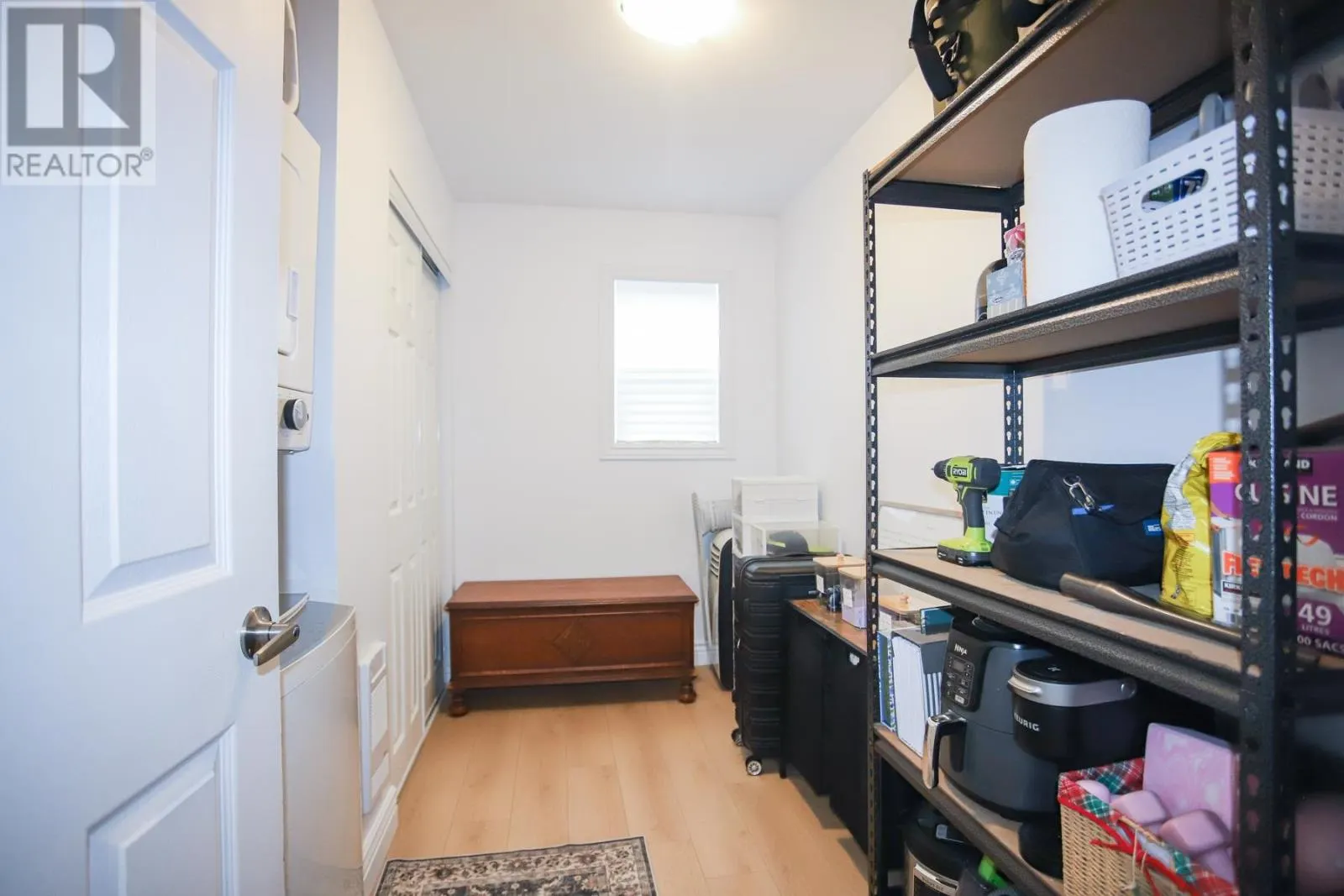 82 Elliott RD