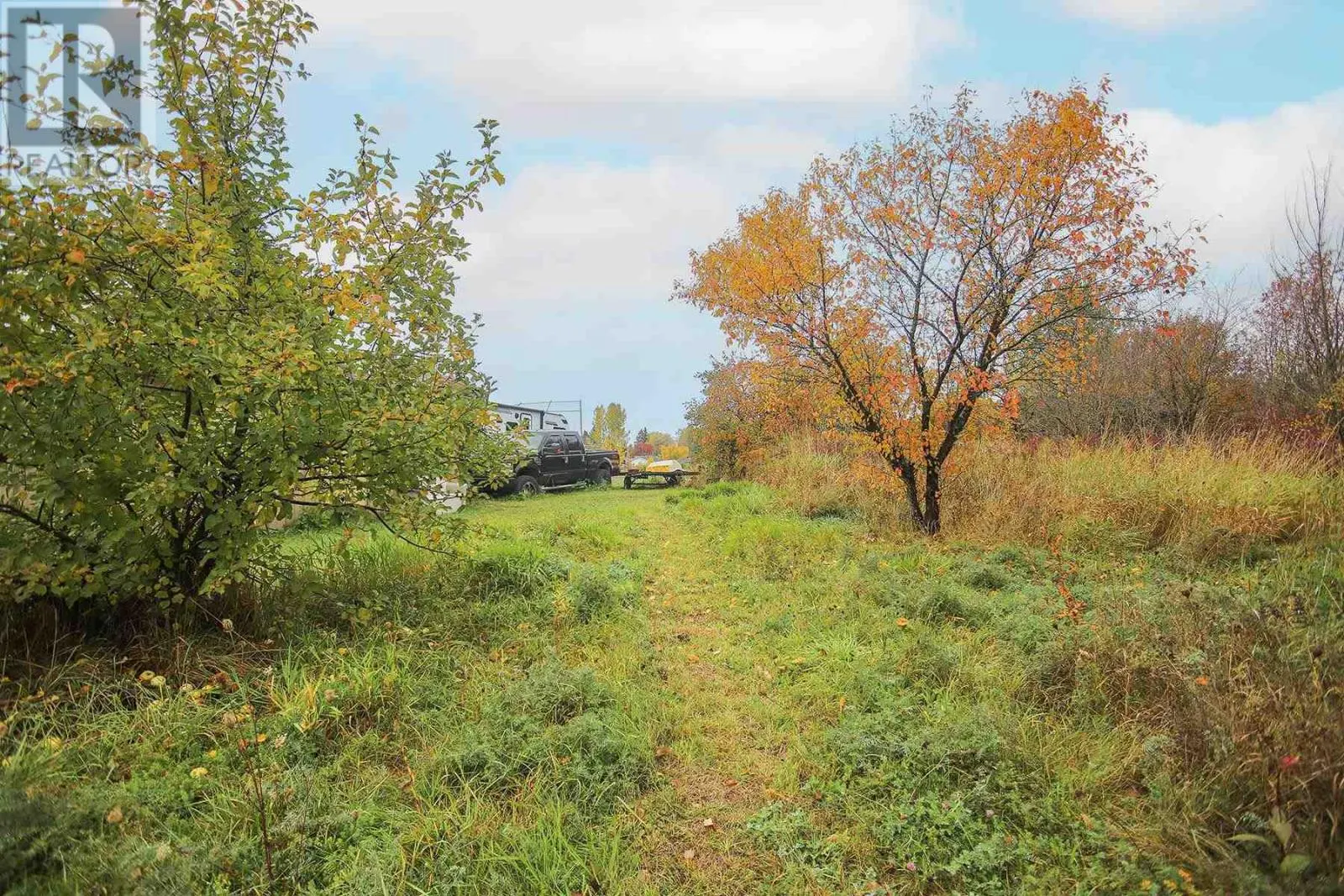 82 Elliott RD