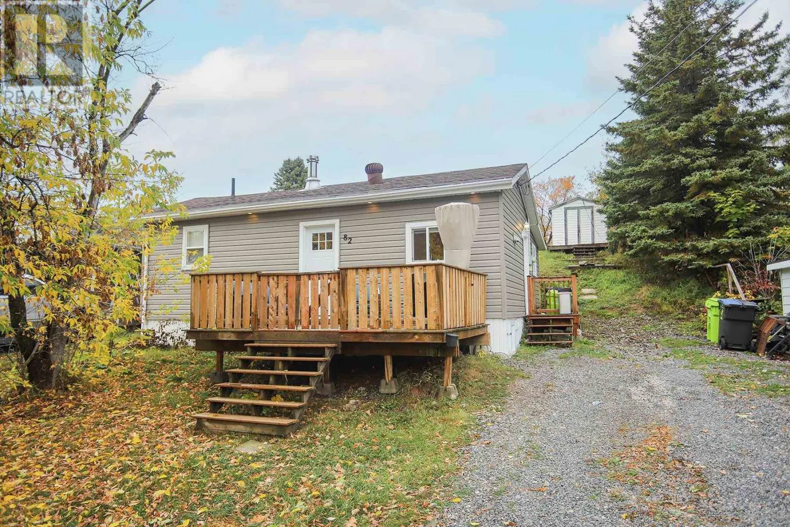 82 Elliott RD