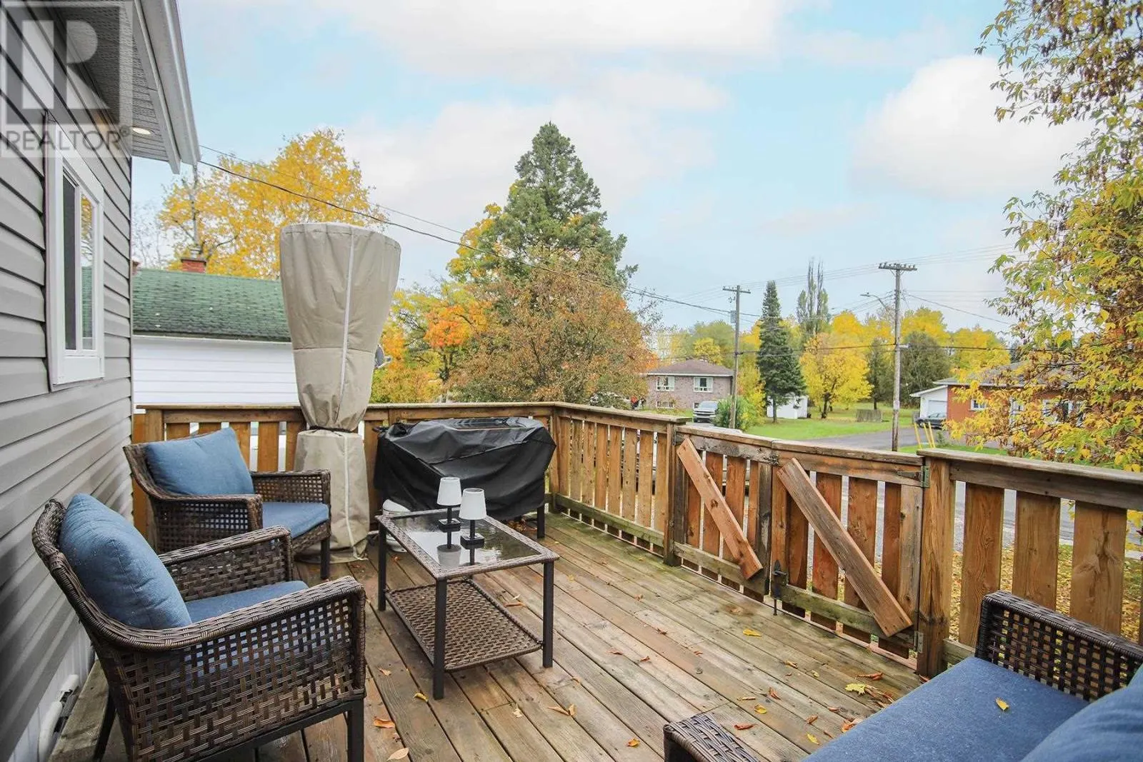 82 Elliott RD