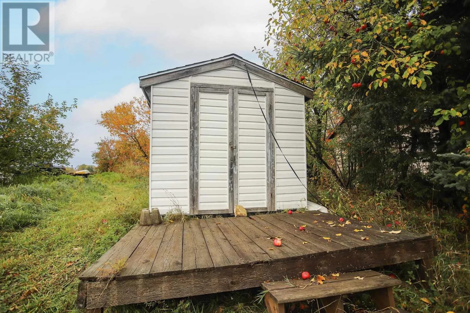 82 Elliott RD