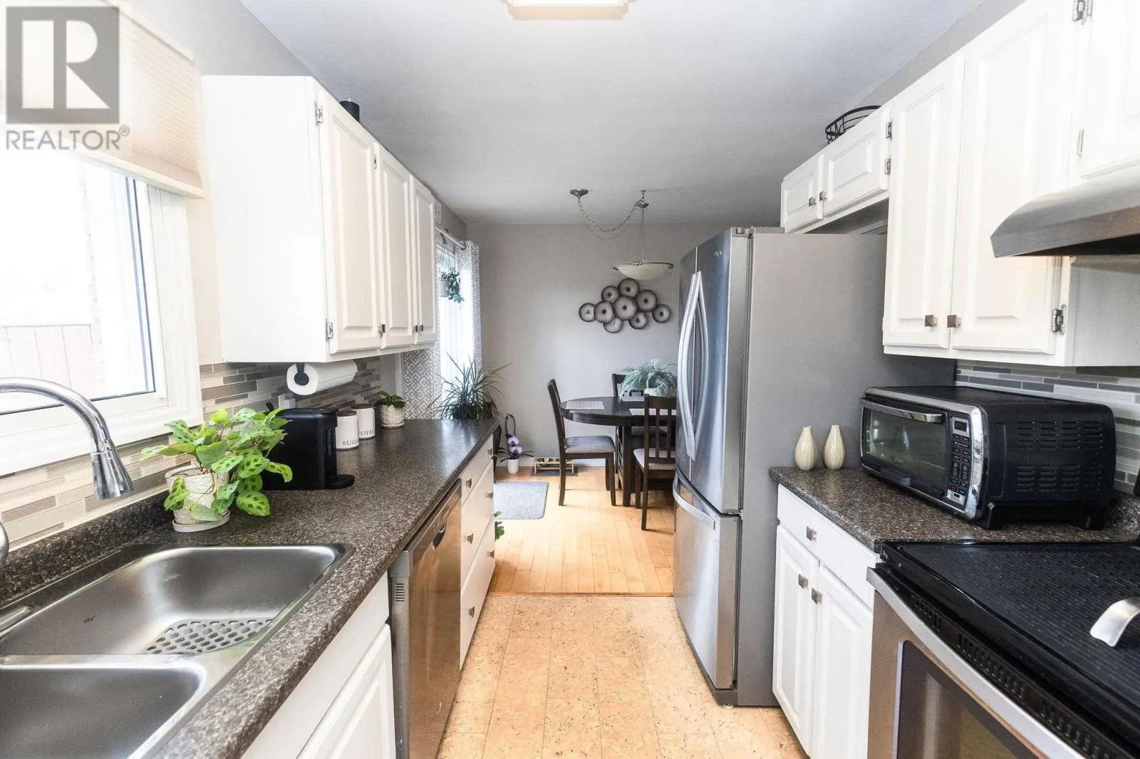 29 Routledge AVE