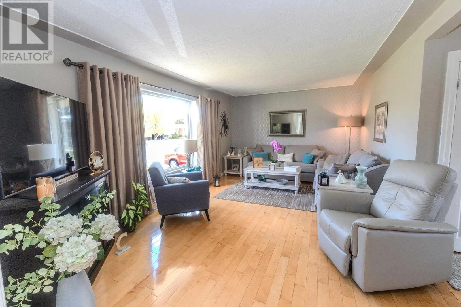 29 Routledge AVE
