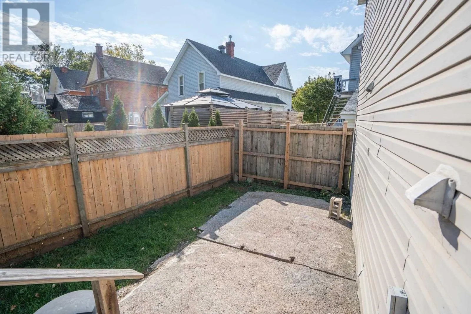 332 Bruce ST