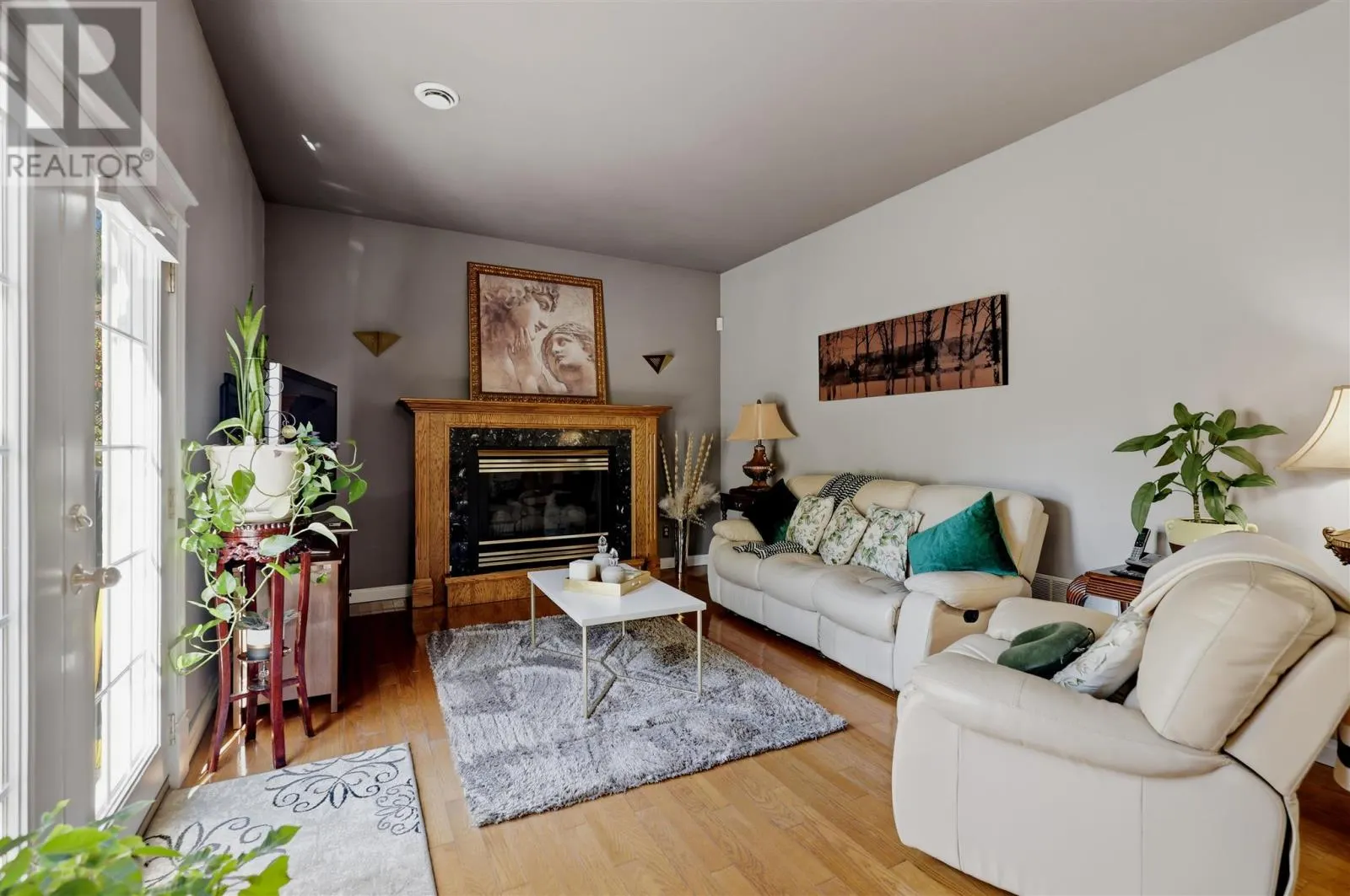 305 Reid ST