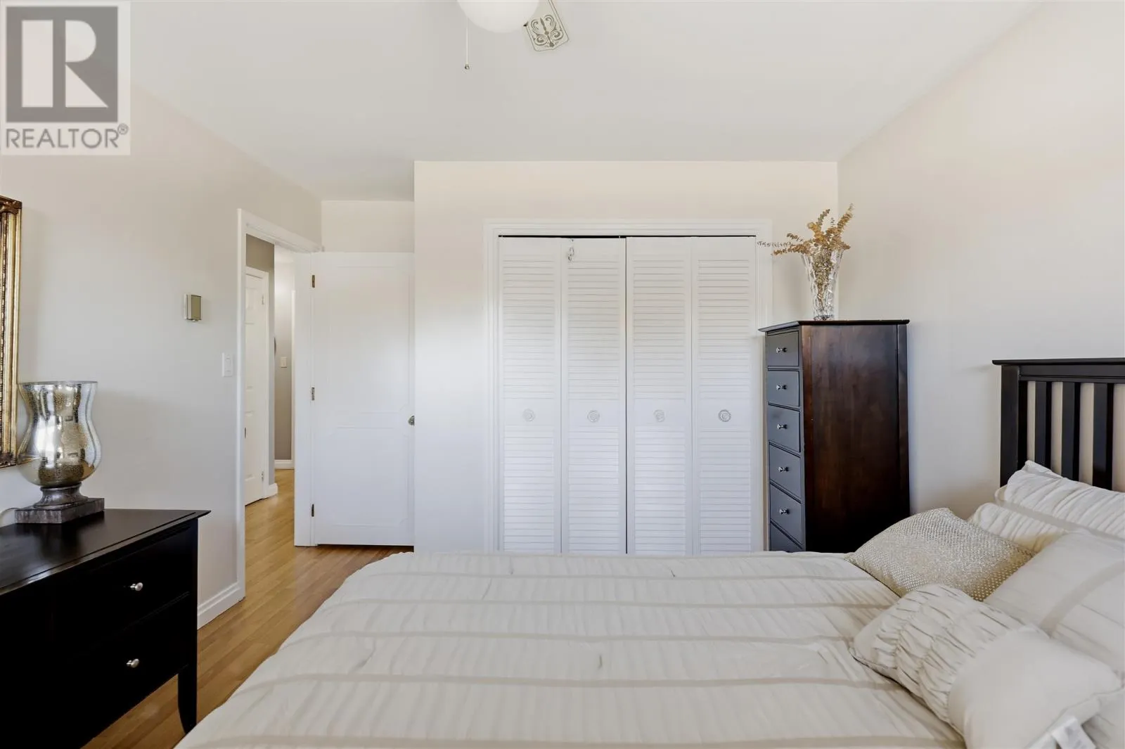 305 Reid ST