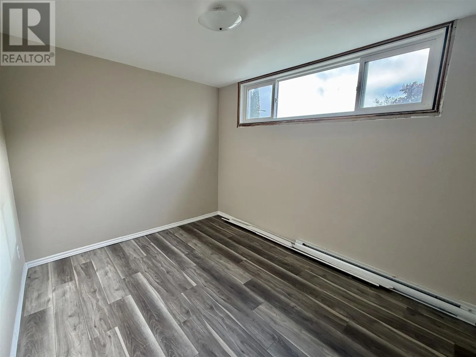 23 Mississauga AVE # 6