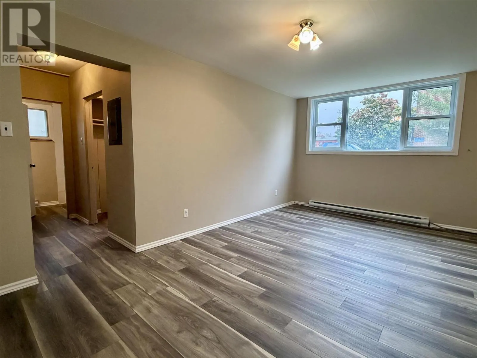 23 Mississauga AVE # 6