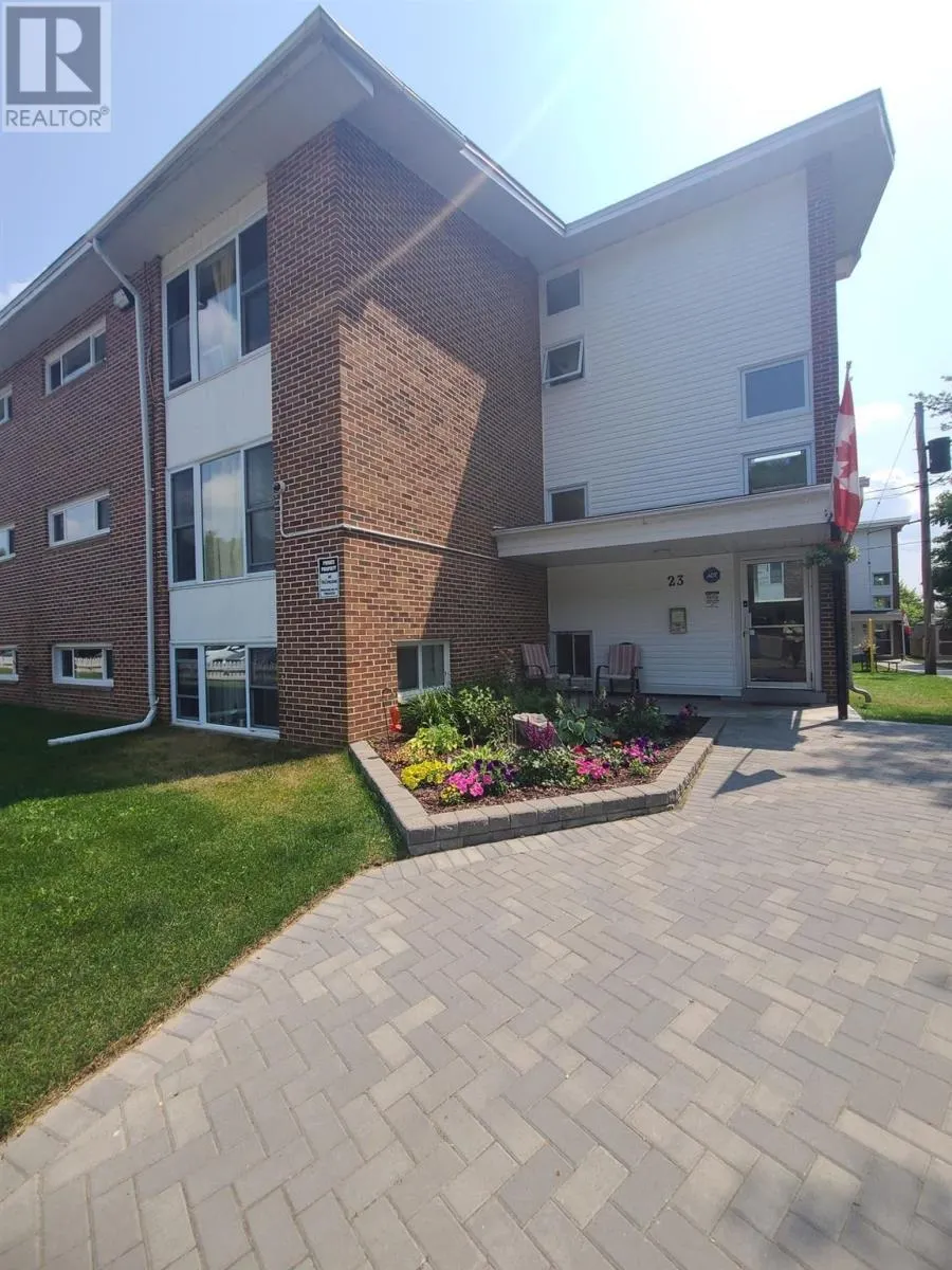 23 Mississauga AVE # 6