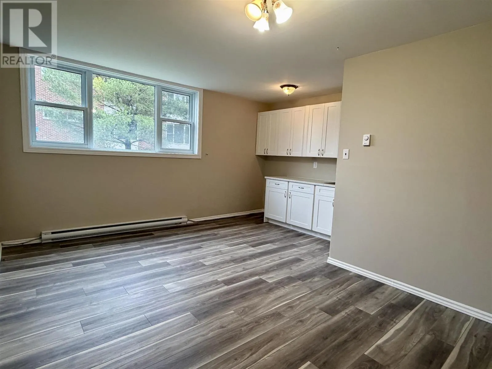 23 Mississauga AVE # 6