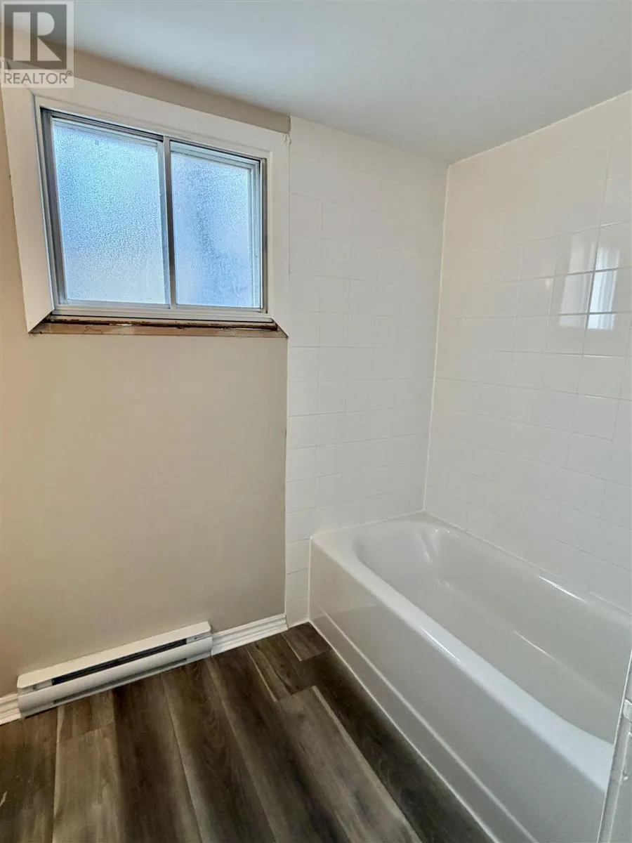 23 Mississauga AVE # 6