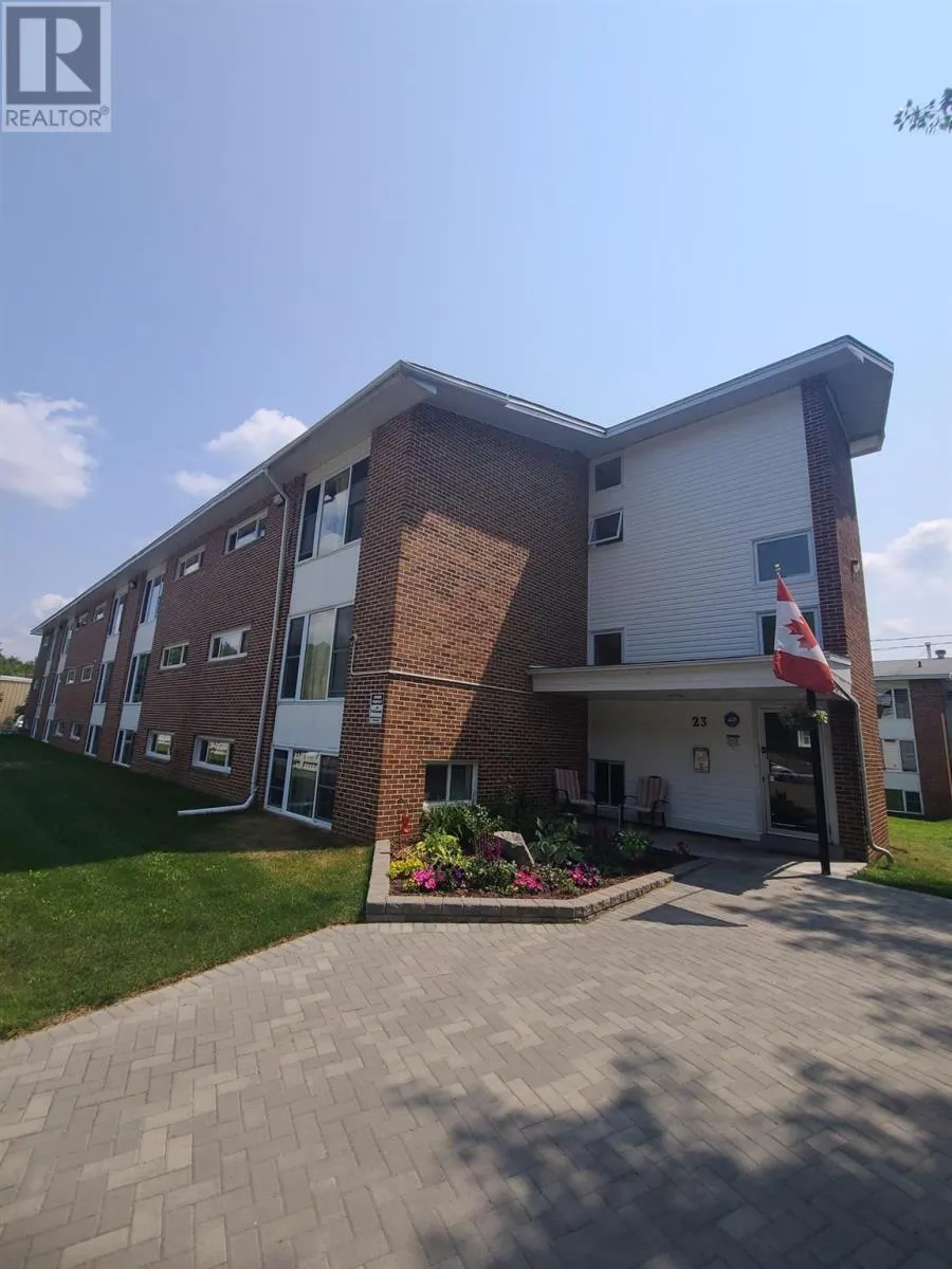 23 Mississauga AVE # 6