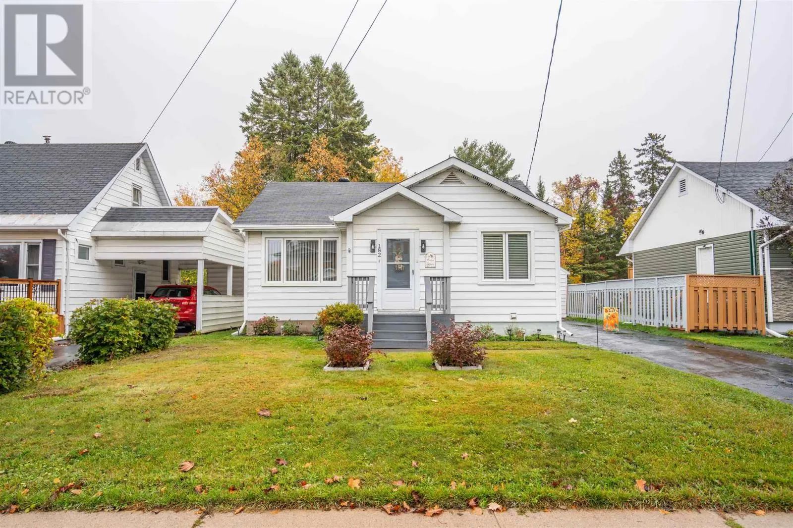 182 Lake ST