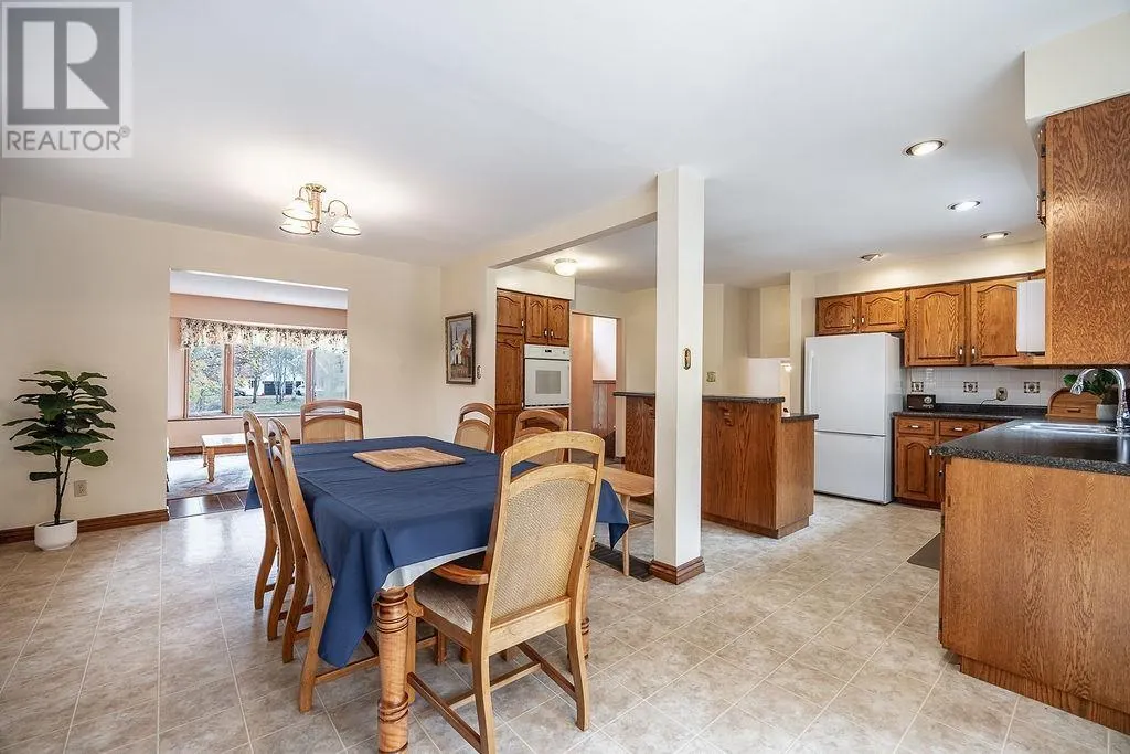 123 Palomino DR