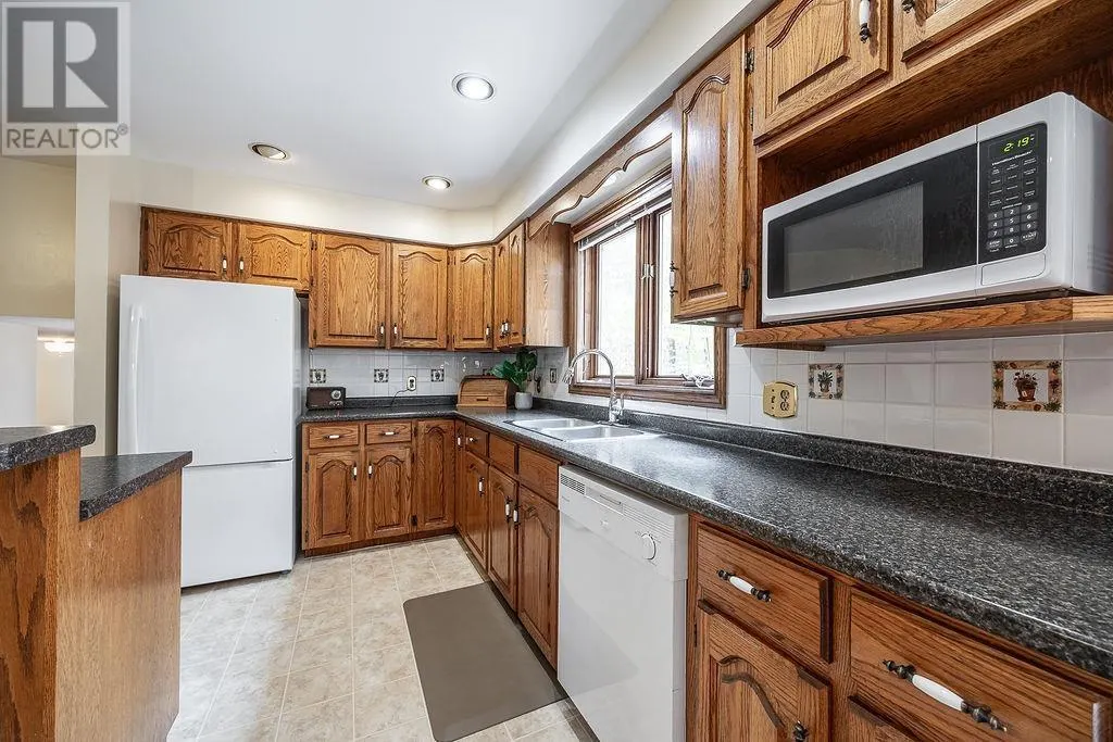 123 Palomino DR