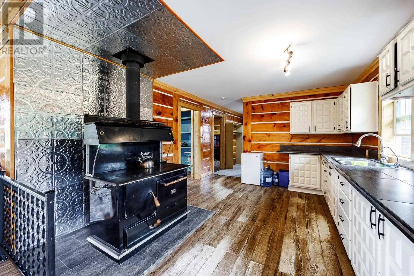 144 Walker RD