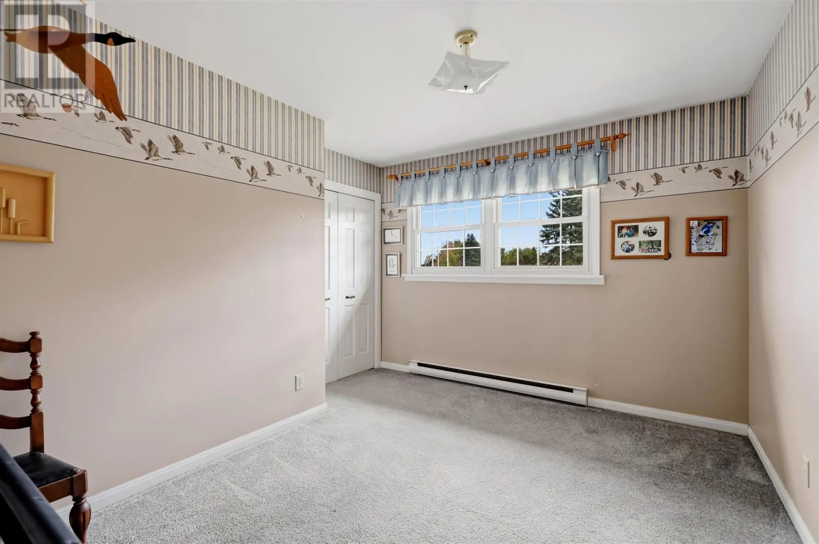 187 Country Club PL