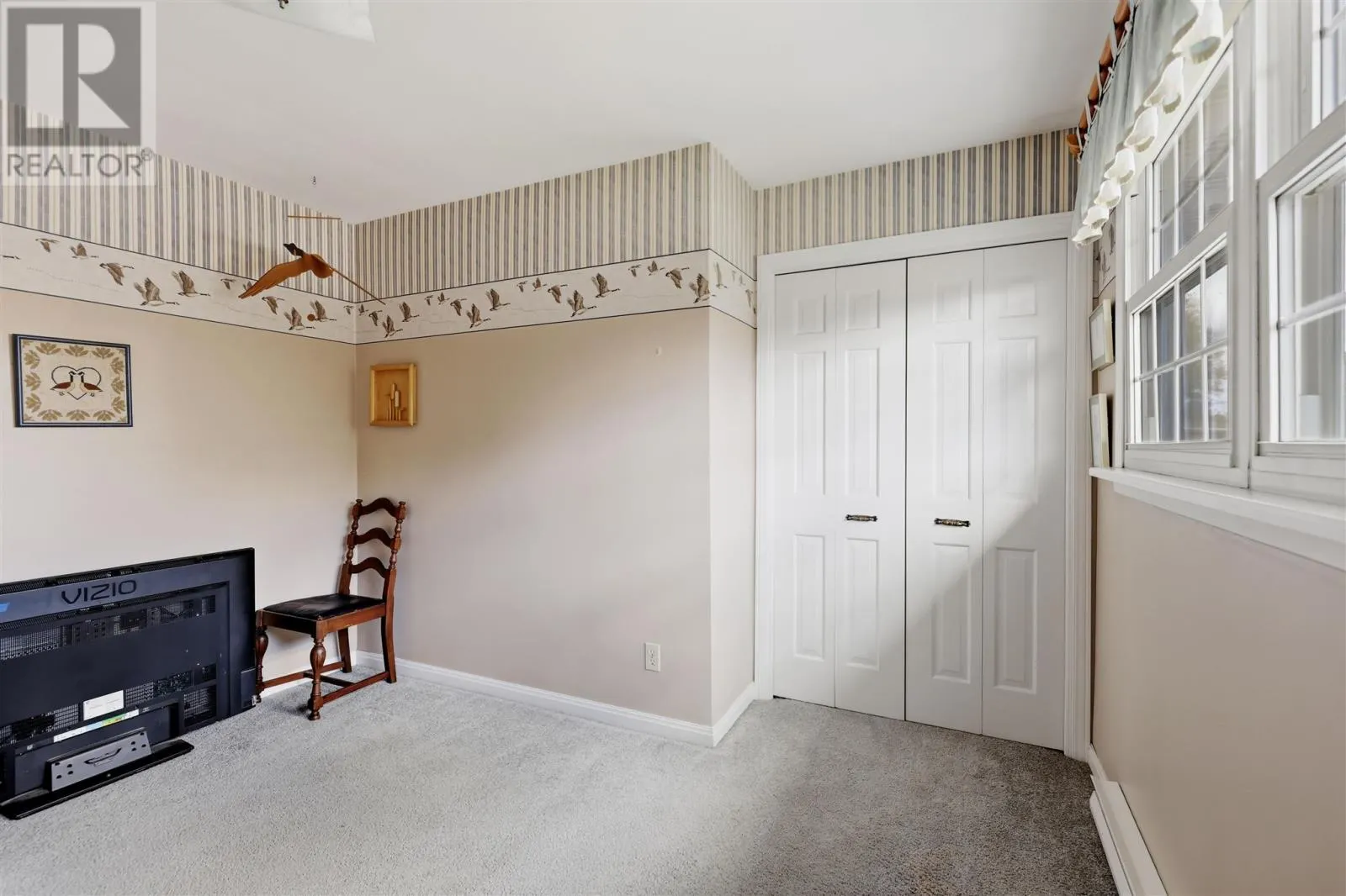 187 Country Club PL