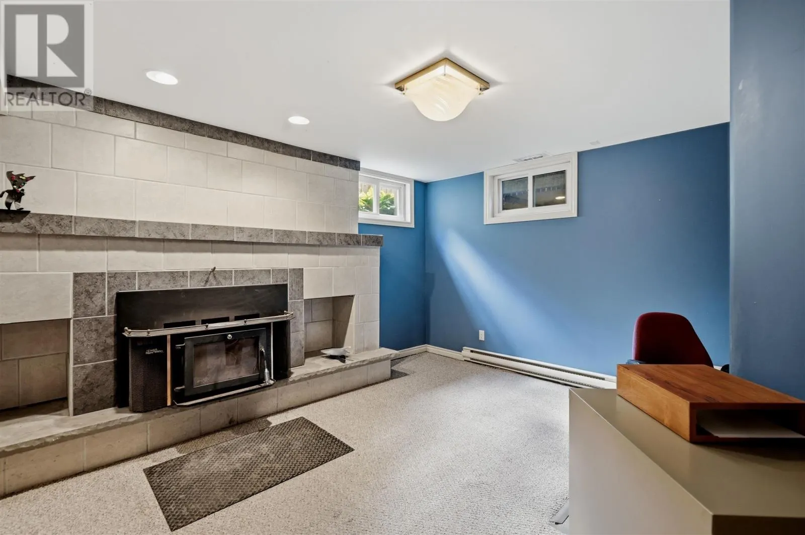 187 Country Club PL