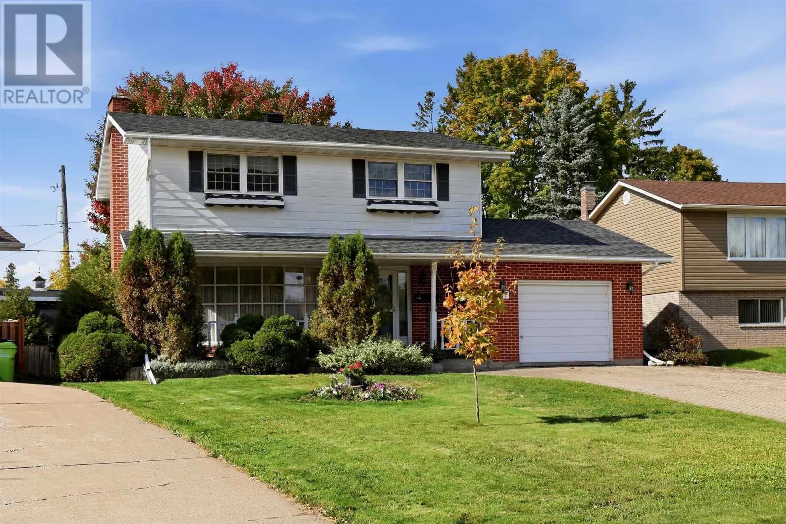 187 Country Club PL