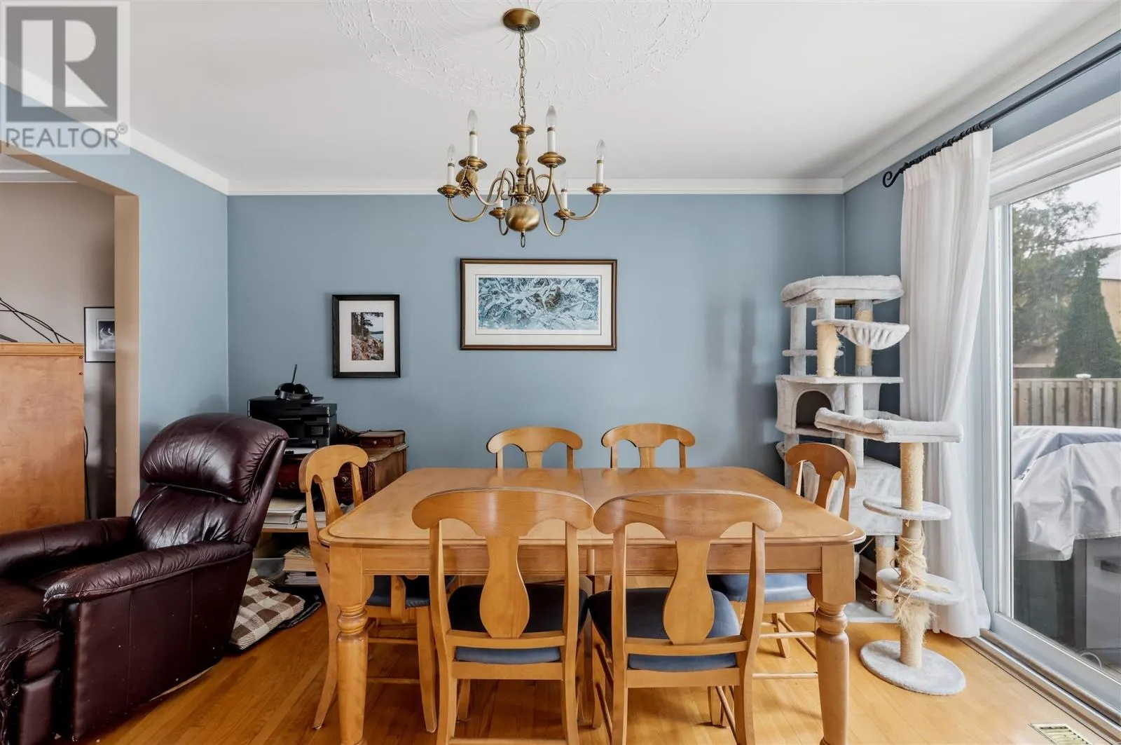 187 Country Club PL