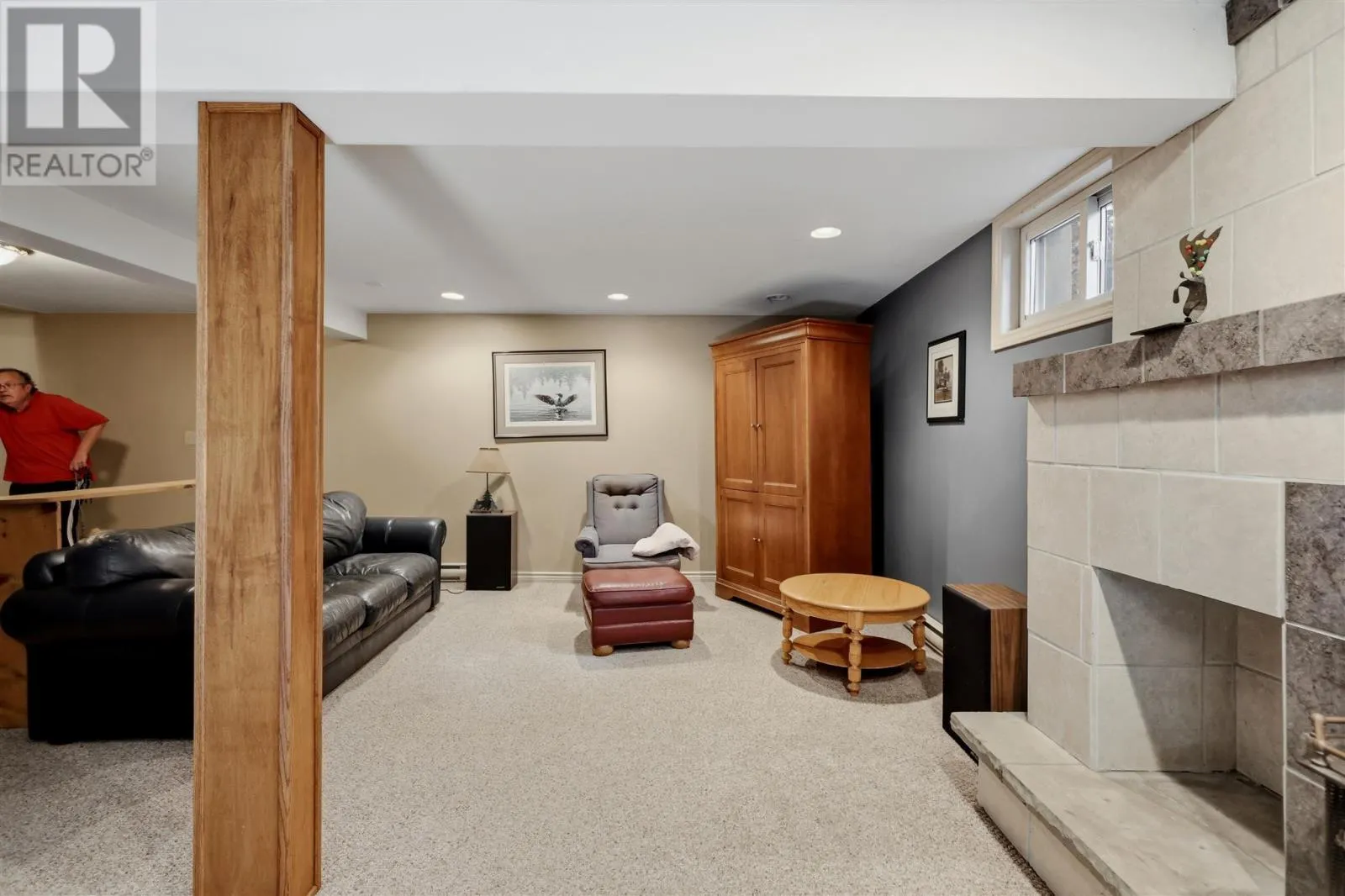 187 Country Club PL