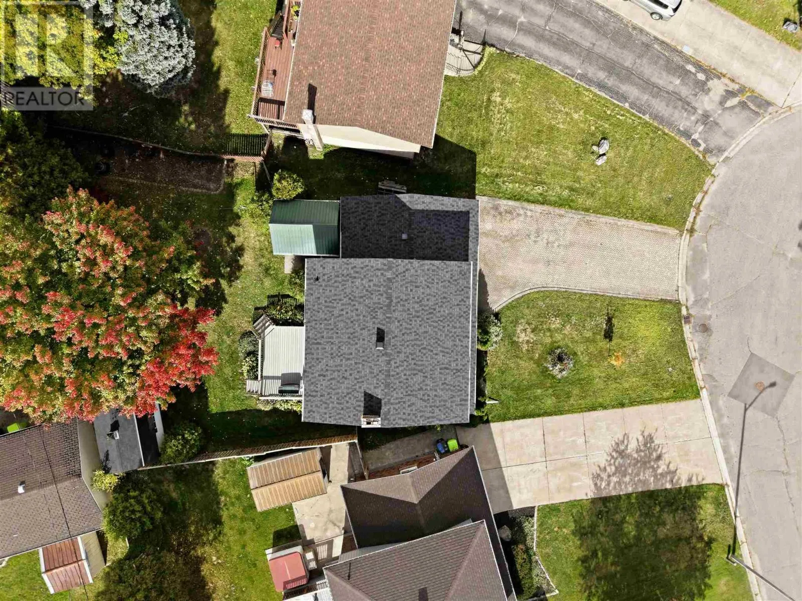 187 Country Club PL