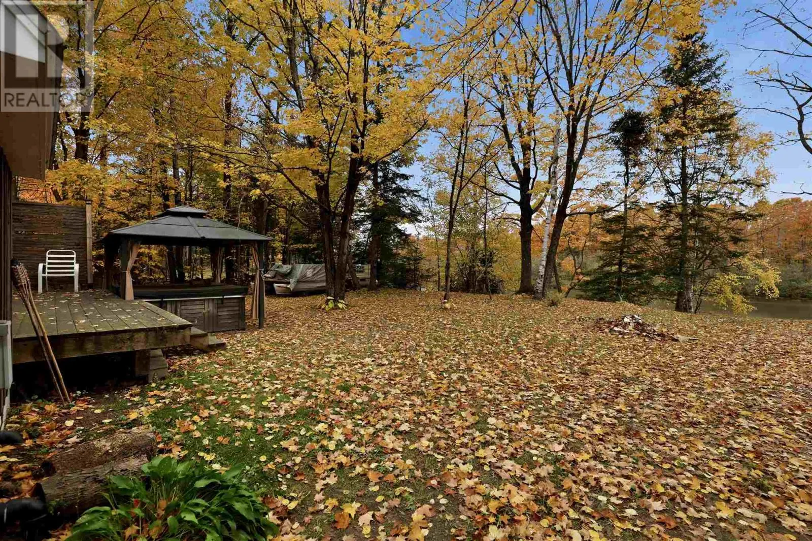 816 Pine Shores RD