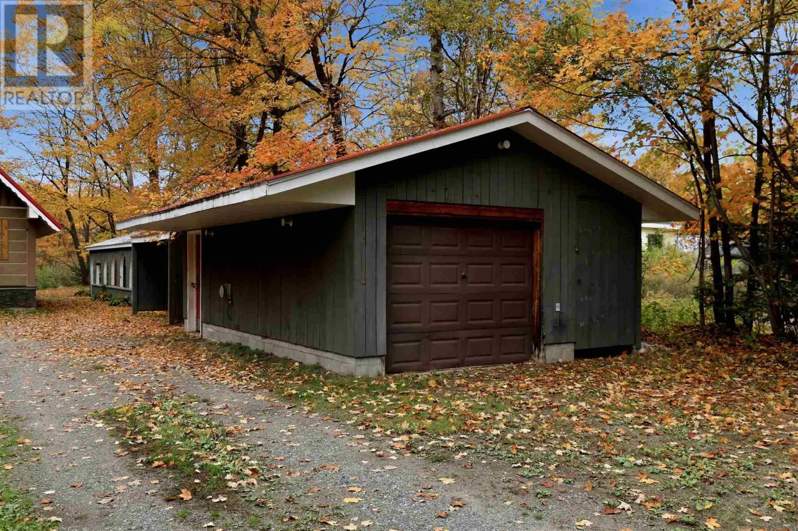 816 Pine Shores RD