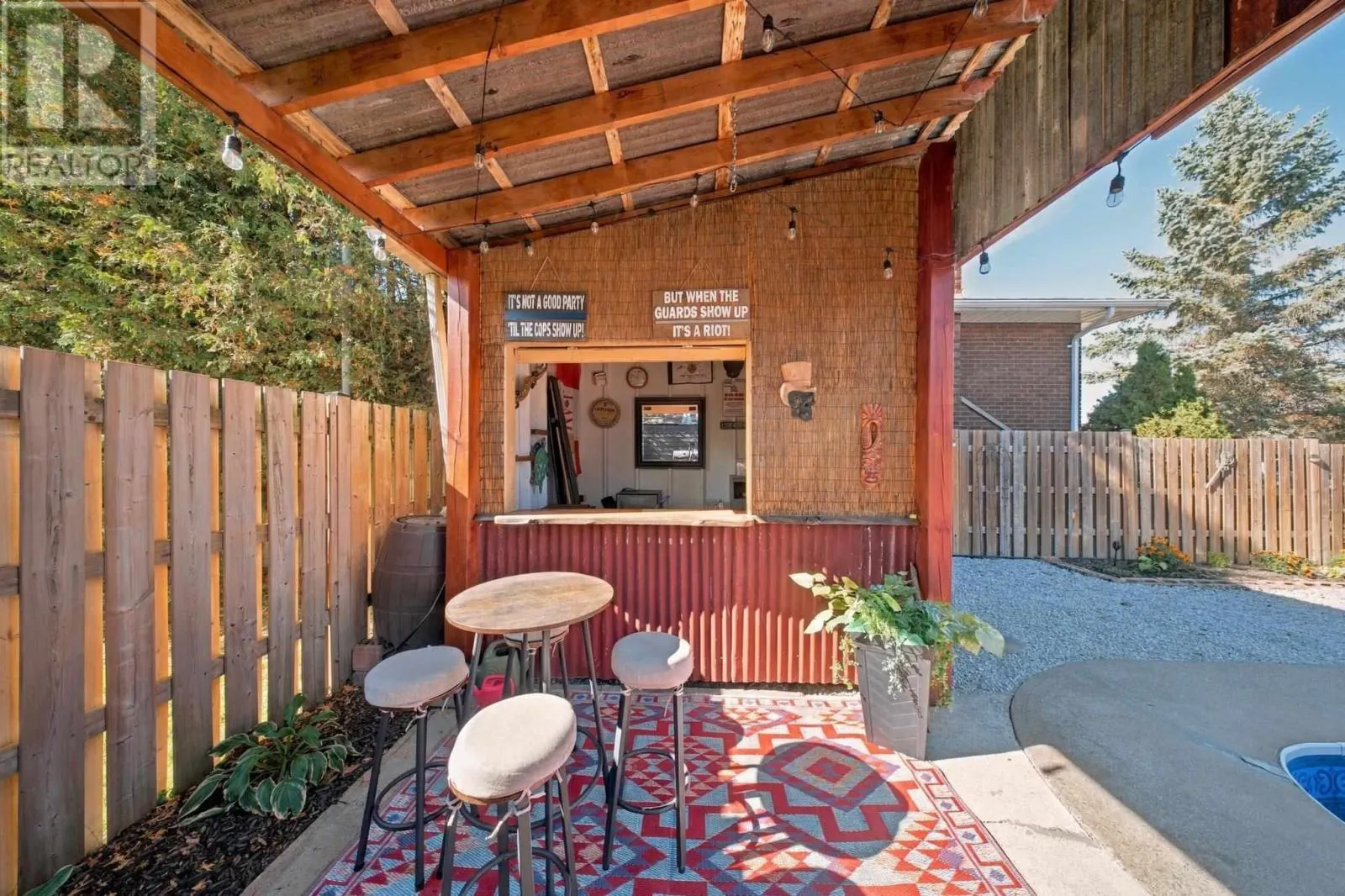 70 Country Club PL