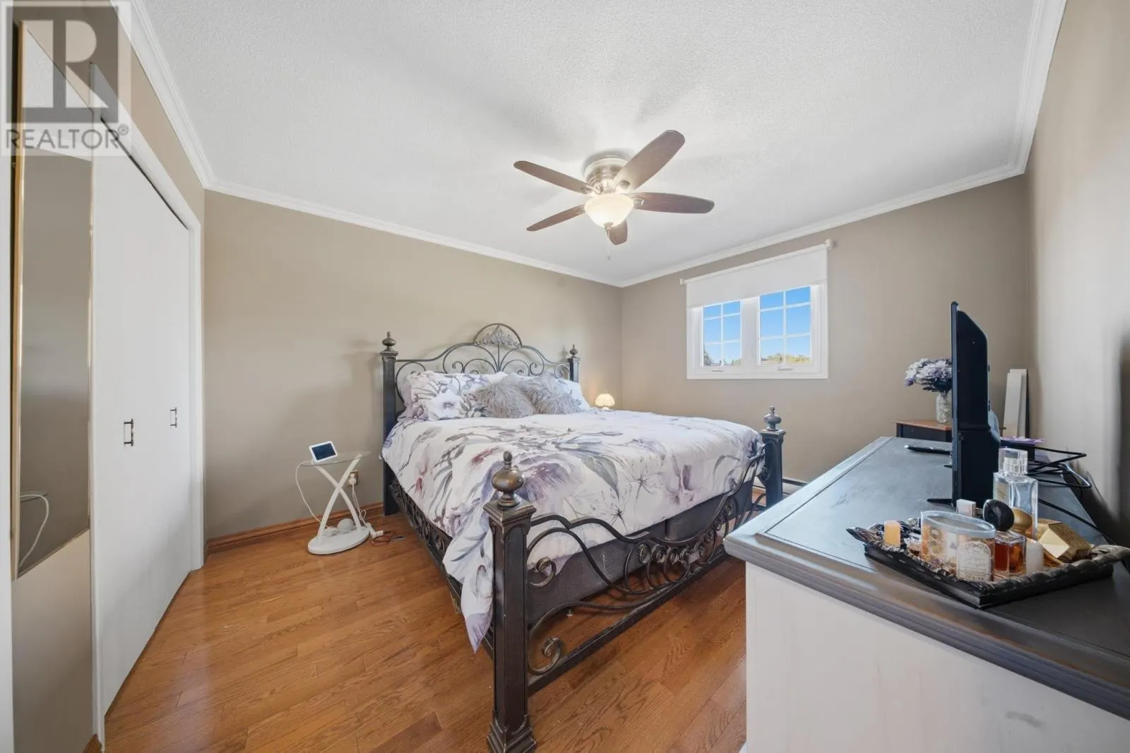 70 Country Club PL