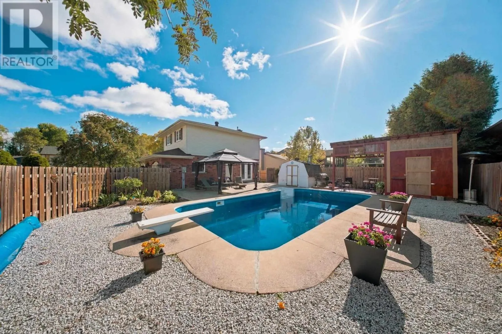 70 Country Club PL