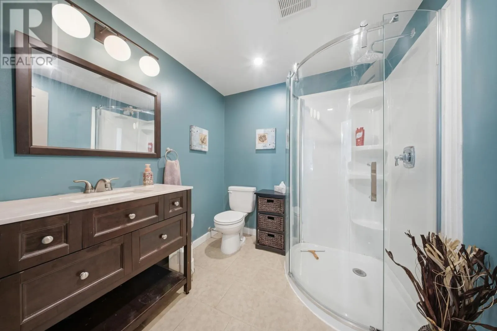 70 Country Club PL