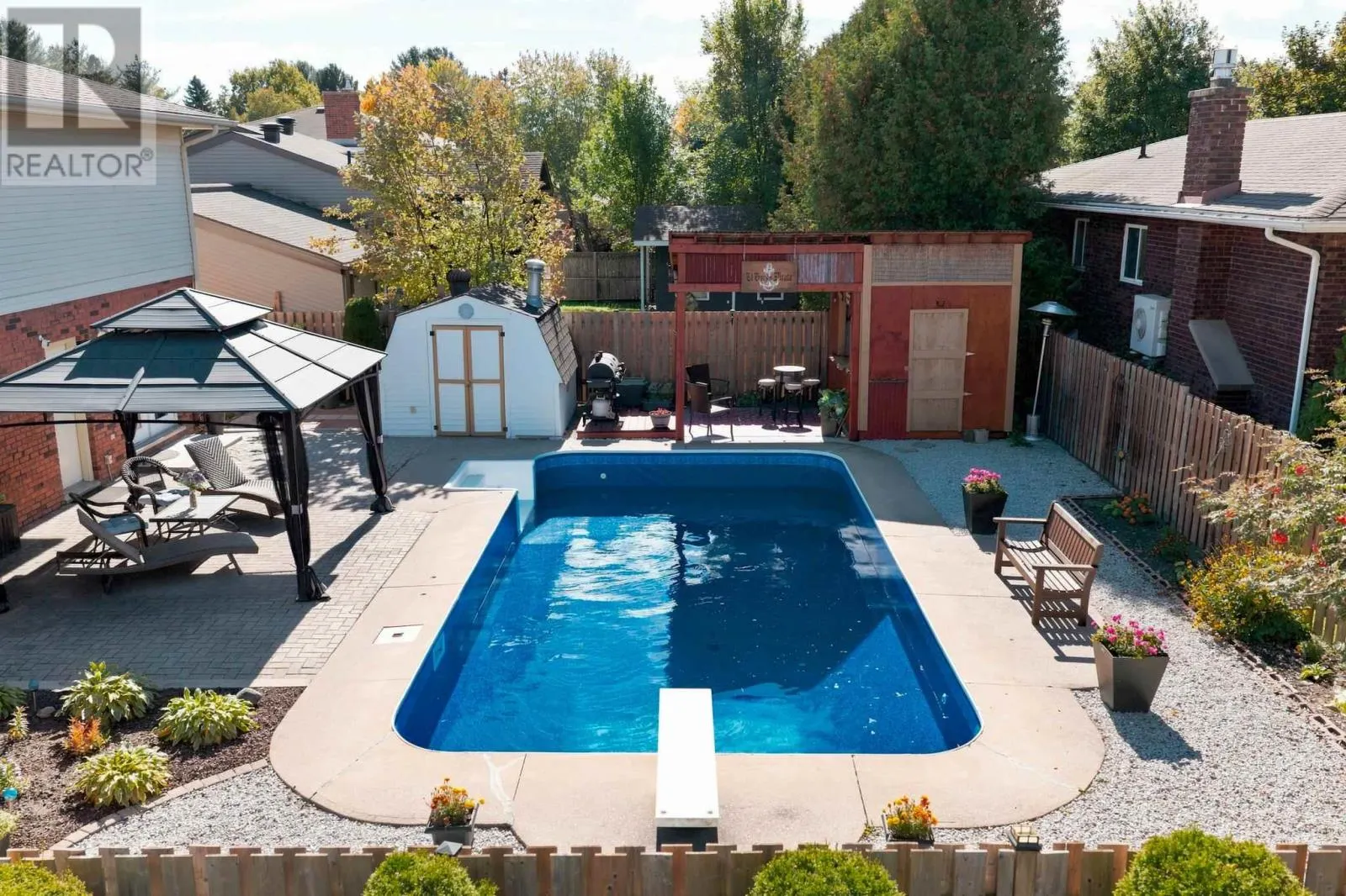 70 Country Club PL