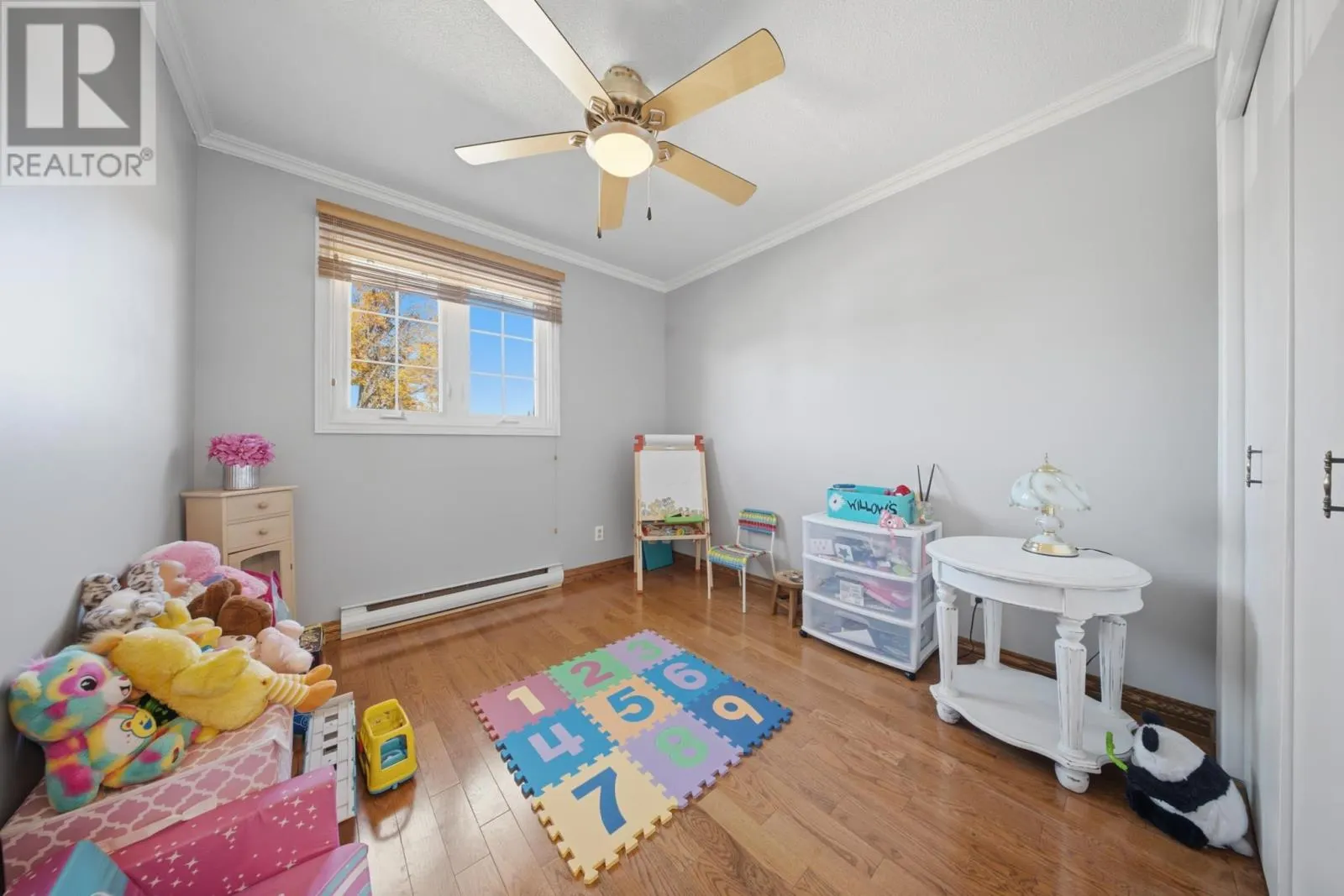 70 Country Club PL