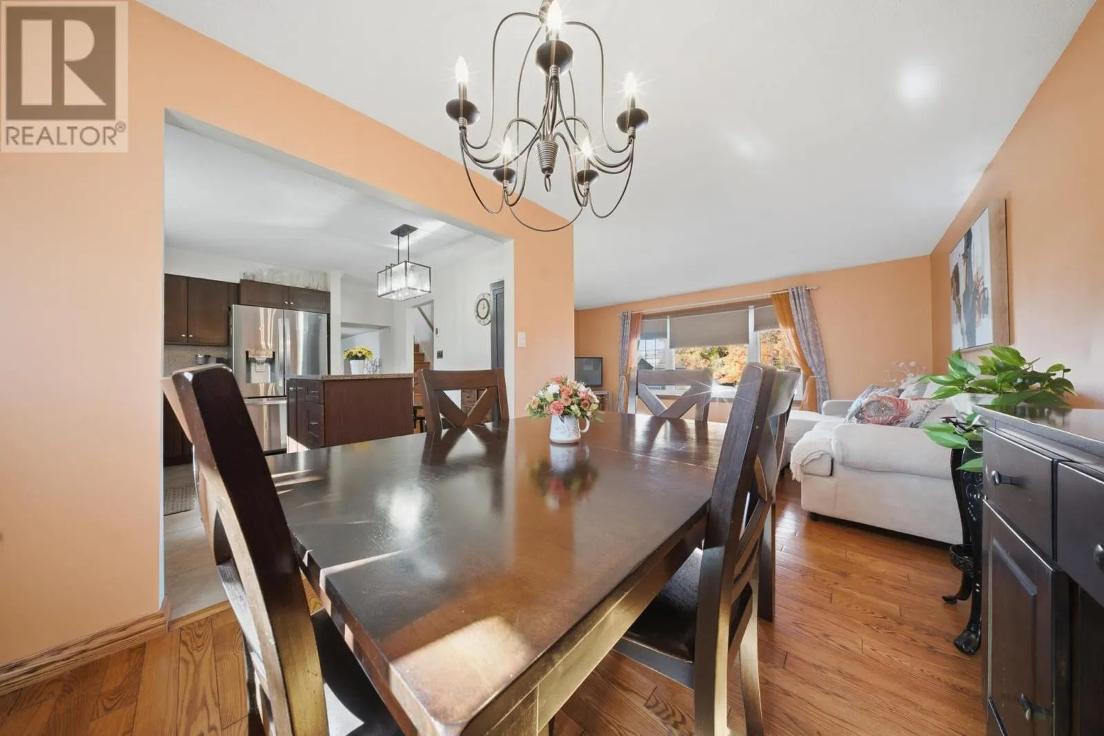 70 Country Club PL