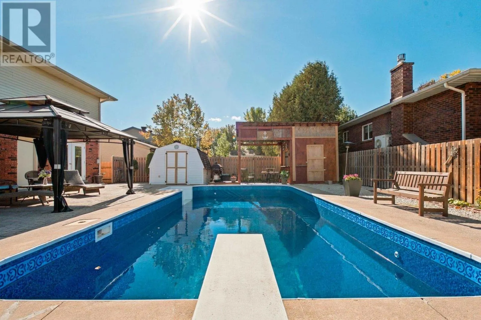 70 Country Club PL