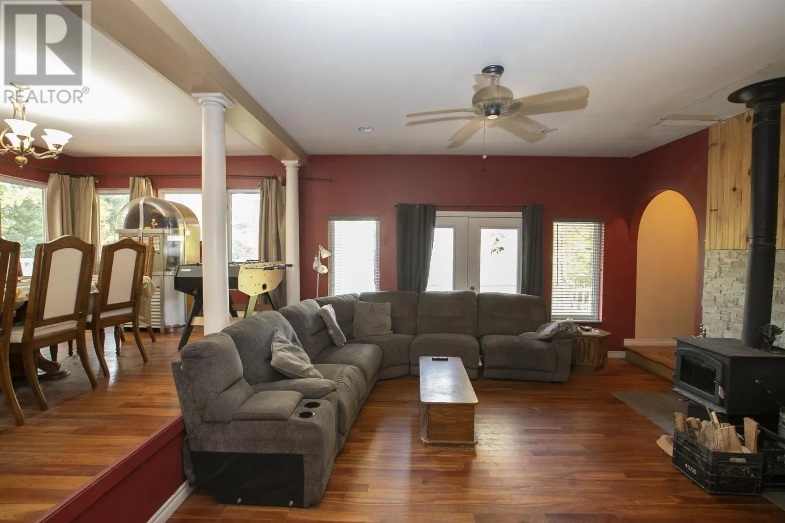 696 Lakeshore DR S|Dennis Township