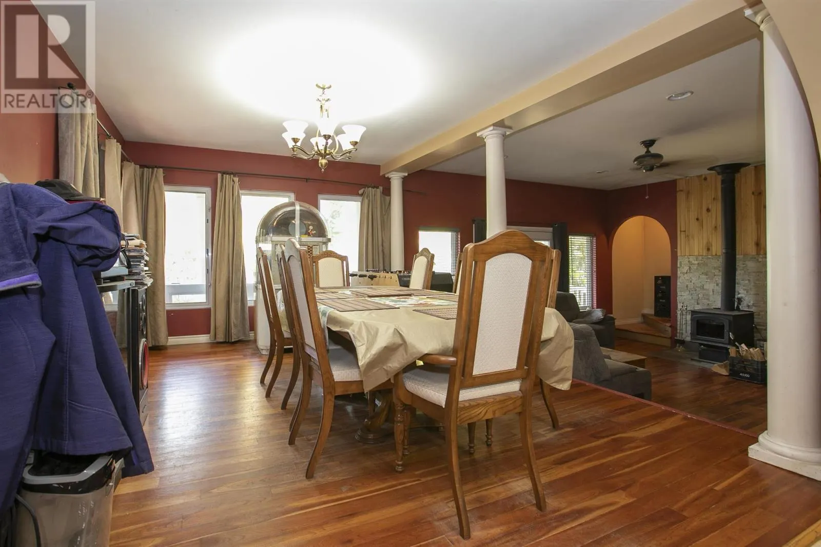 696 Lakeshore DR S|Dennis Township