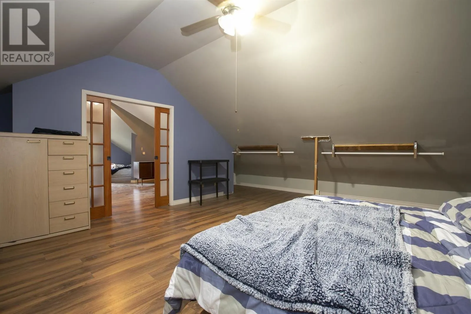 696 Lakeshore DR S|Dennis Township