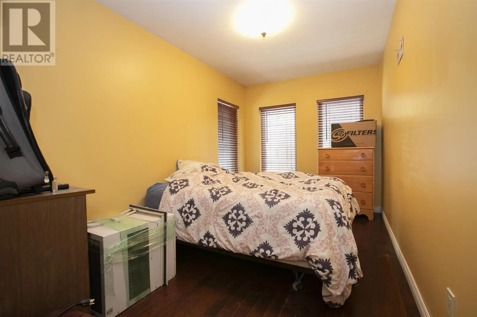 696 Lakeshore DR S|Dennis Township