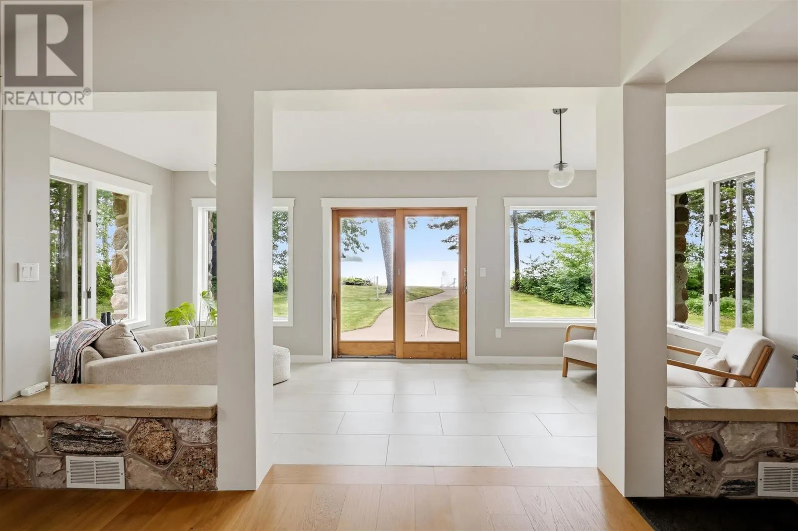 15 Dominion Park DR