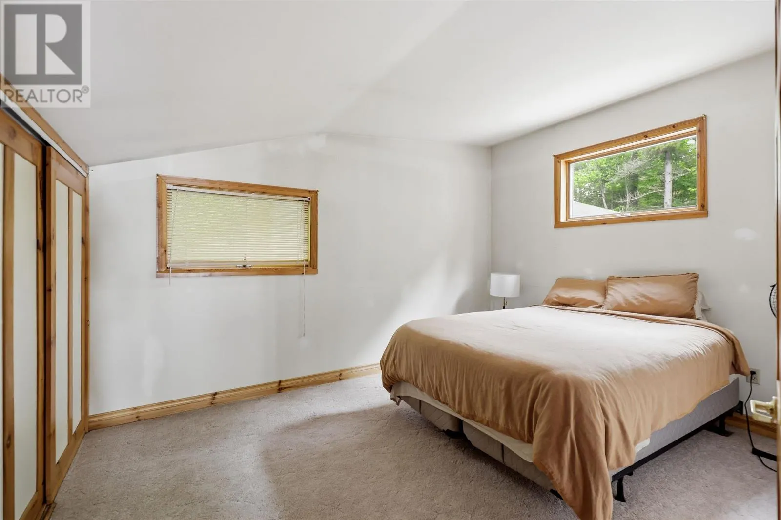 15 Dominion Park DR