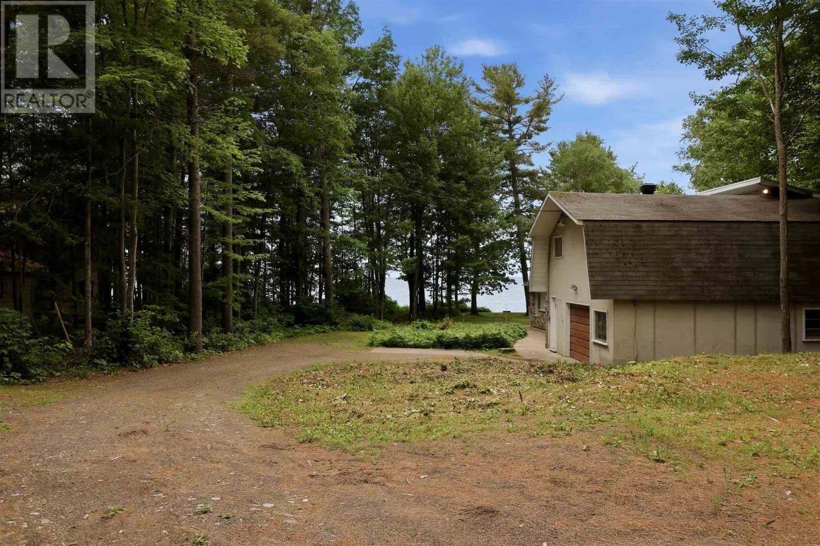 15 Dominion Park DR